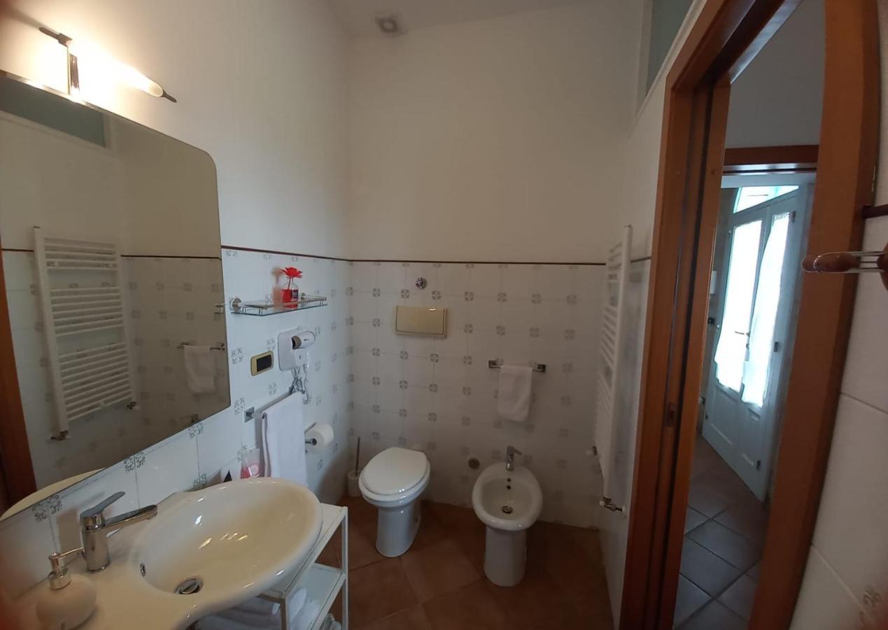 Villino Tronchetto Bianco Bed & Breakfast Mola di Bari Ngoại thất bức ảnh